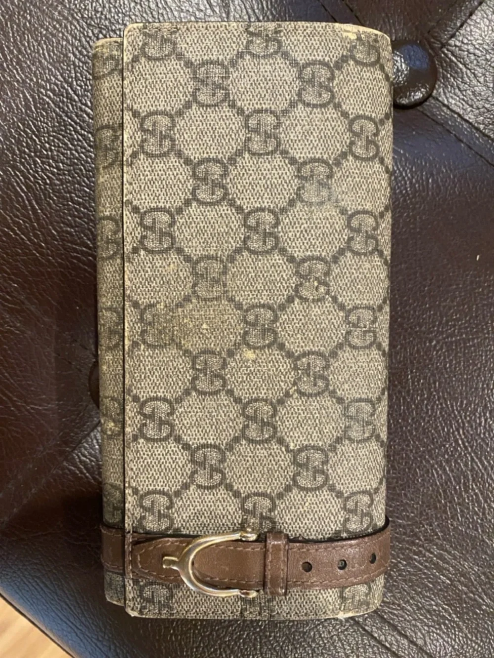 Rehab/Project!! Gucci Beige Monogram Canvas Wallet with buckle detail. - Picture 4 of 11